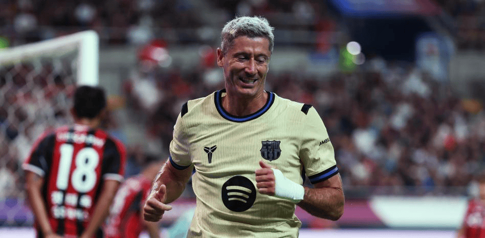 虎扑, 员已经人满, 莱万多夫斯