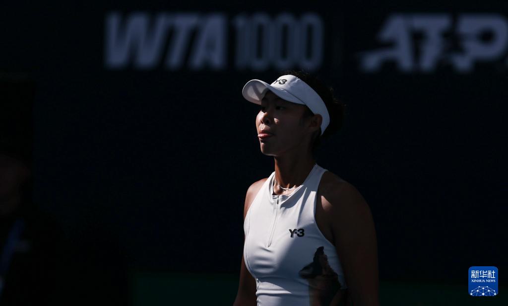 张瑞恩在比, alt