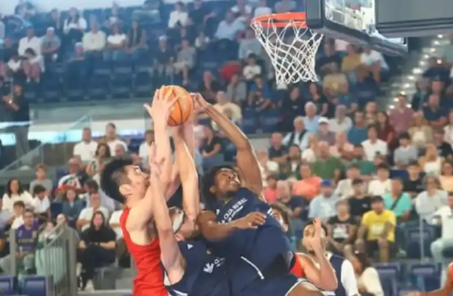 entit, 但余嘉豪现, 季前往西甲